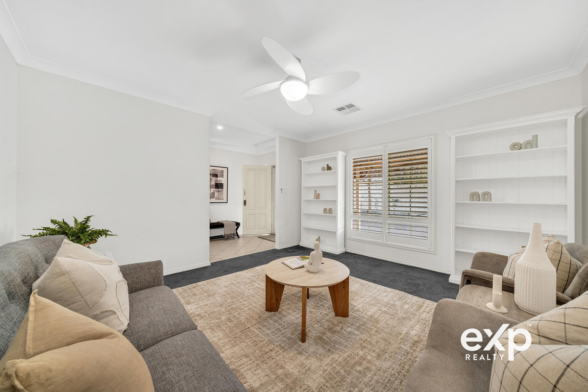 Grand Family Living Meets Massive Energy Savings in Prime Klemzig Location!