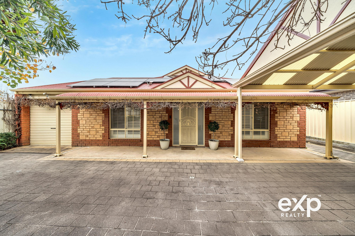 Grand Family Living Meets Massive Energy Savings in Prime Klemzig Location!