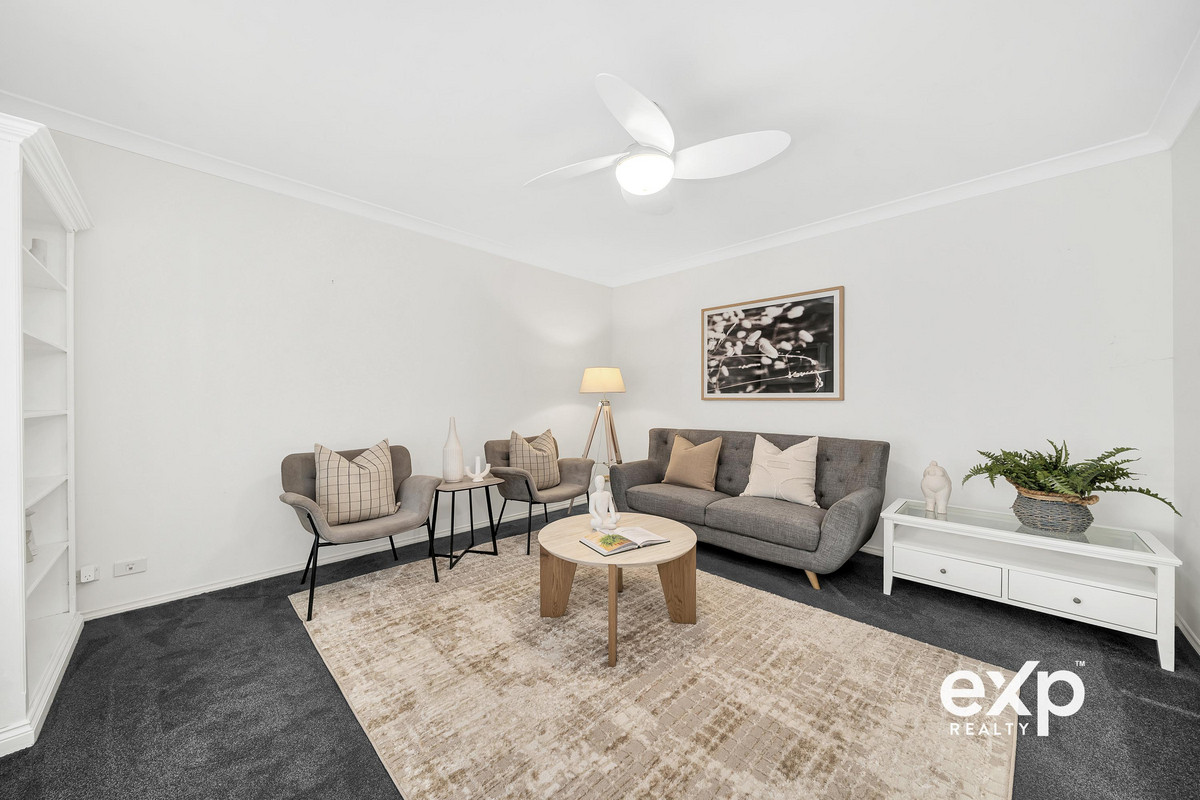 Grand Family Living Meets Massive Energy Savings in Prime Klemzig Location!