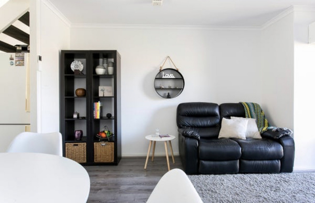 Easy-Care Living in a Prime West Lakes Location - A Great Way To Start