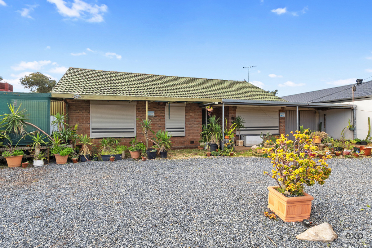 Solid home on 678m2