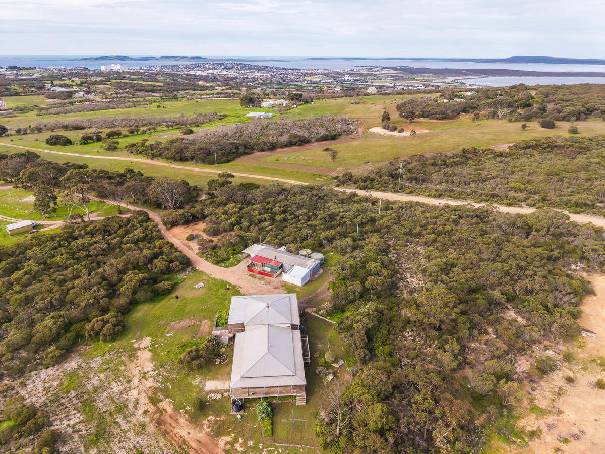 Renovator's Dream on 40ha – A Rare Lifestyle Opportunity
