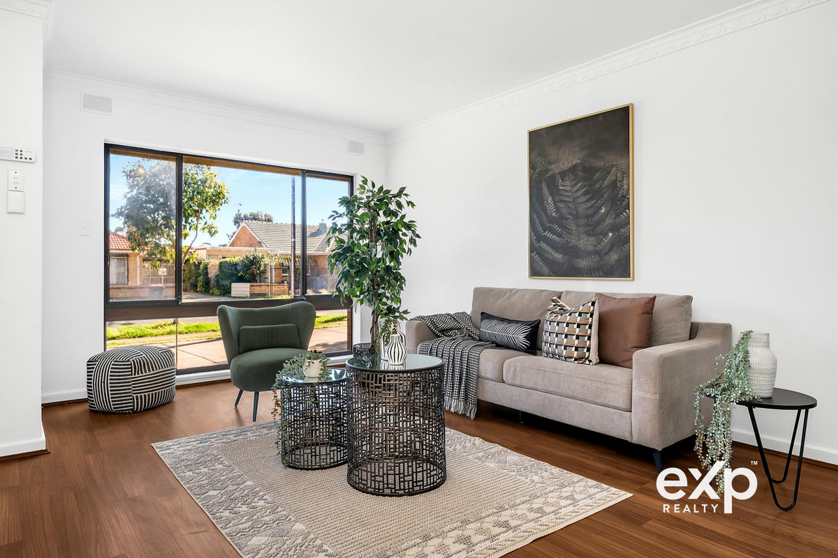 Low-Maintenance Living in a Prime Parkside Location – Perfect First Home or Investment!