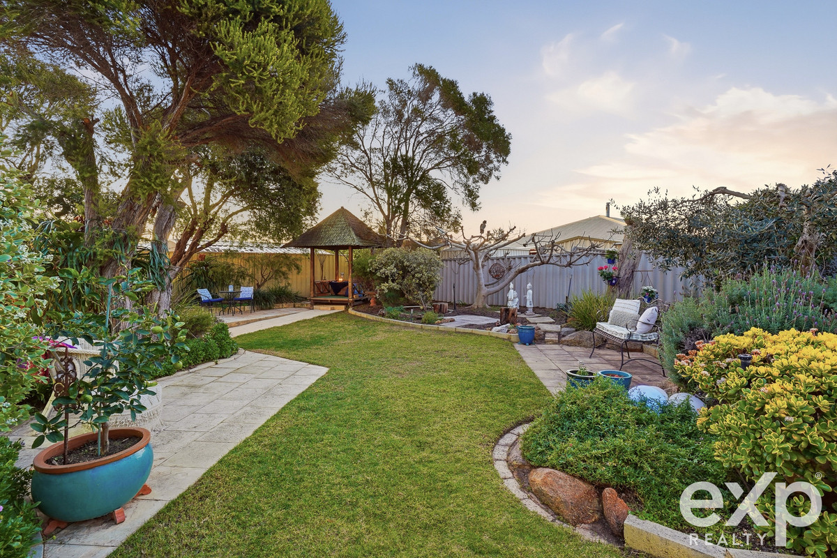 Spacious Family Living with Boat/Caravan Parking in a Cul-de-Sac Location