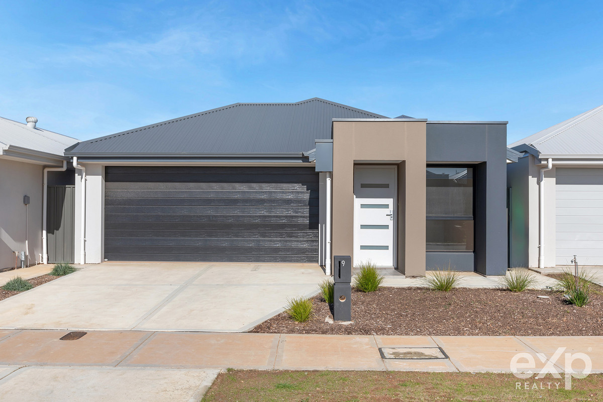Why wait to build- Near New Home in Great Location!!