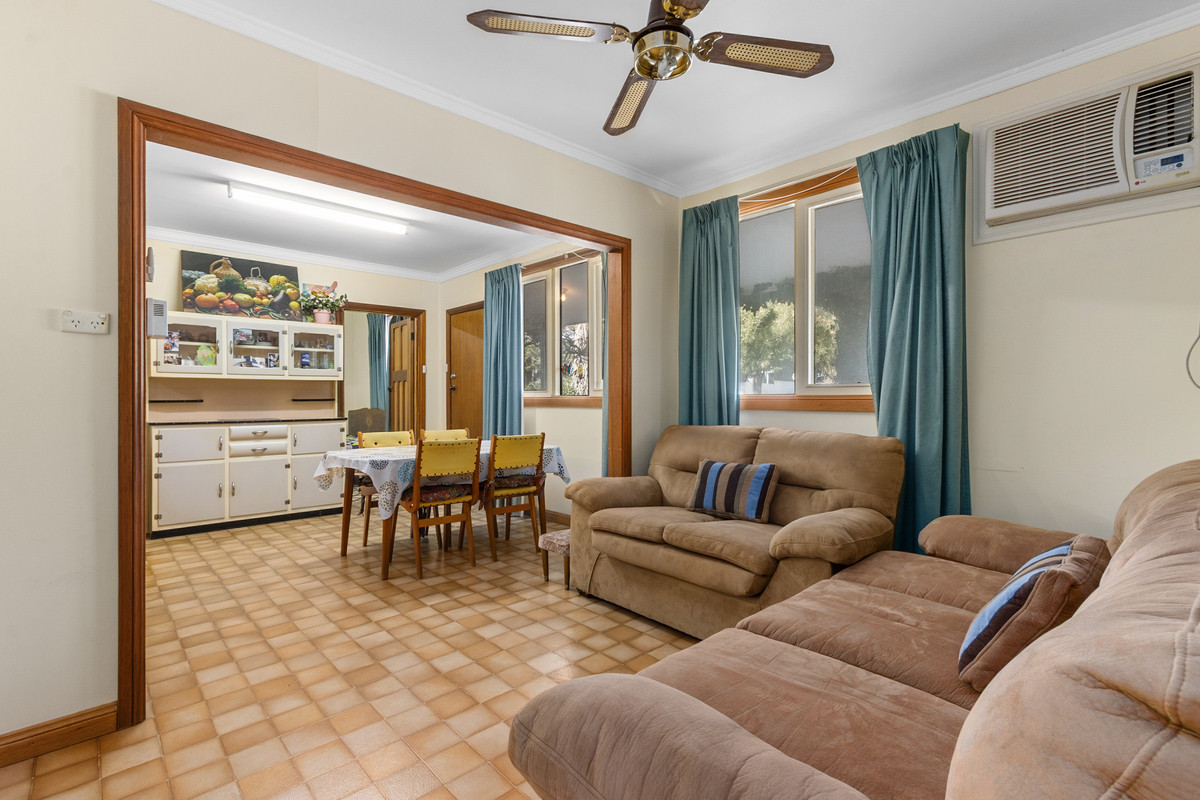 1,262sqm parcel... Renovate, Rebuild or Relax – The Choice is Yours