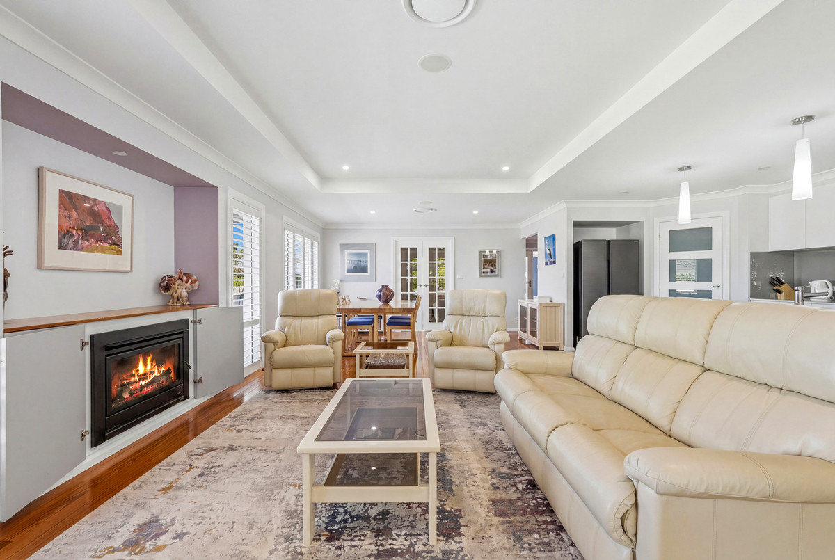 Premium Single-Level Living in Prestigious Figtree Bay Estate