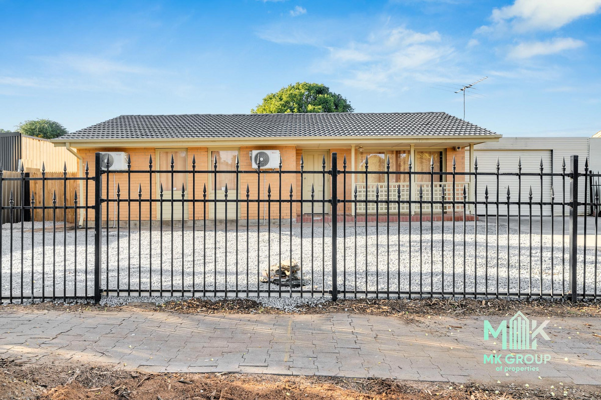 🏡 FULLY RENOVATED HOME ON A MASSIVE 624m² BLOCK — Huge Shed, Wide Frontage & Redevelopment Potential.