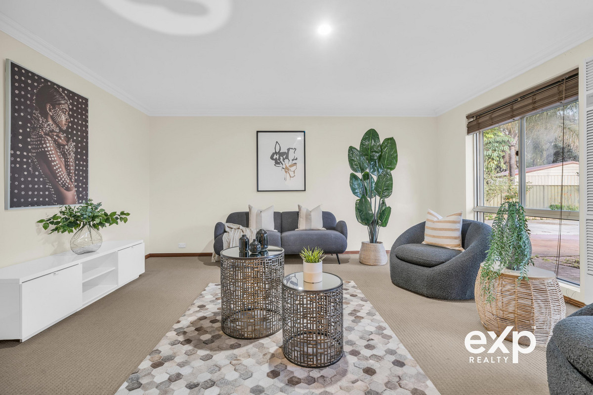 🏡 Massive 894m² Corner Allotment – The Ultimate Family Entertainer with Multiple Living Areas, Huge Parking & Future Potential!