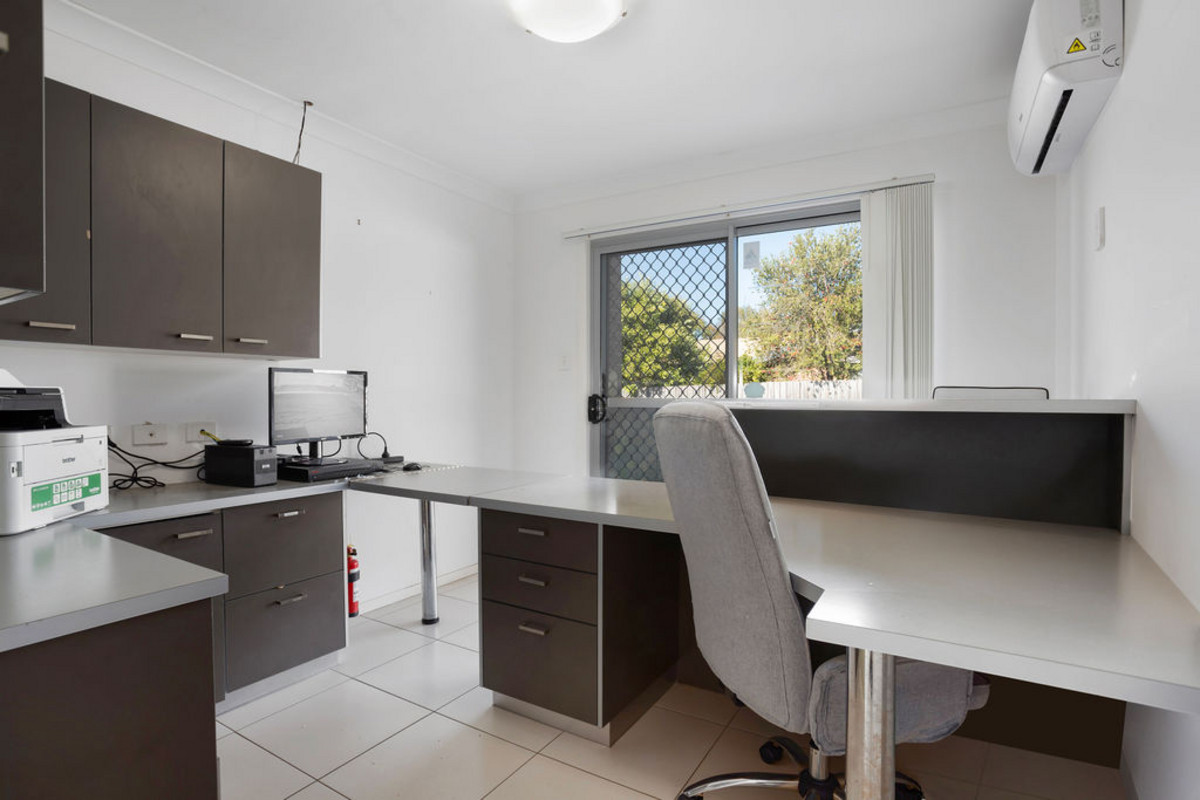 Spacious Ground-Floor Living with Every Modern Convenience!