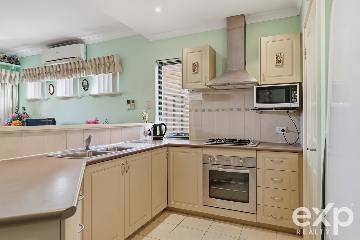 Over 55s Villa in the Heart of Rockingham