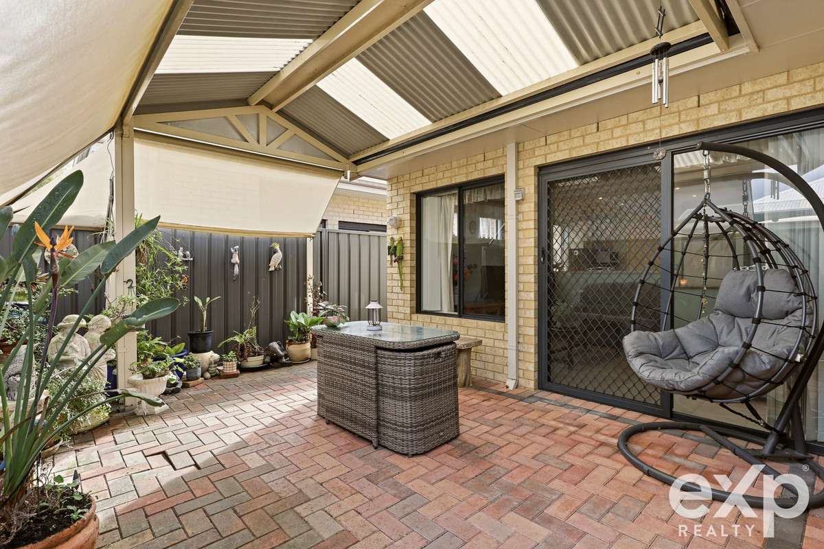 Over 55s Villa in the Heart of Rockingham