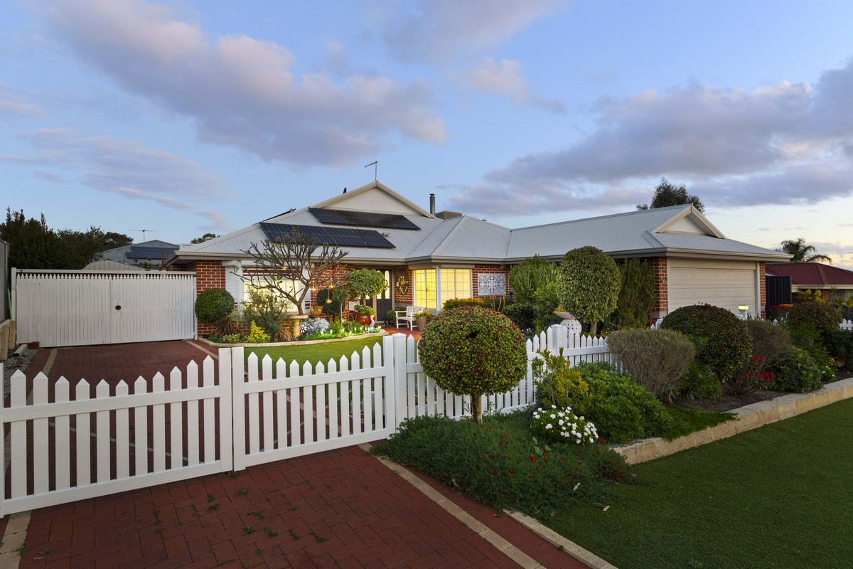 Under offer with Naomi