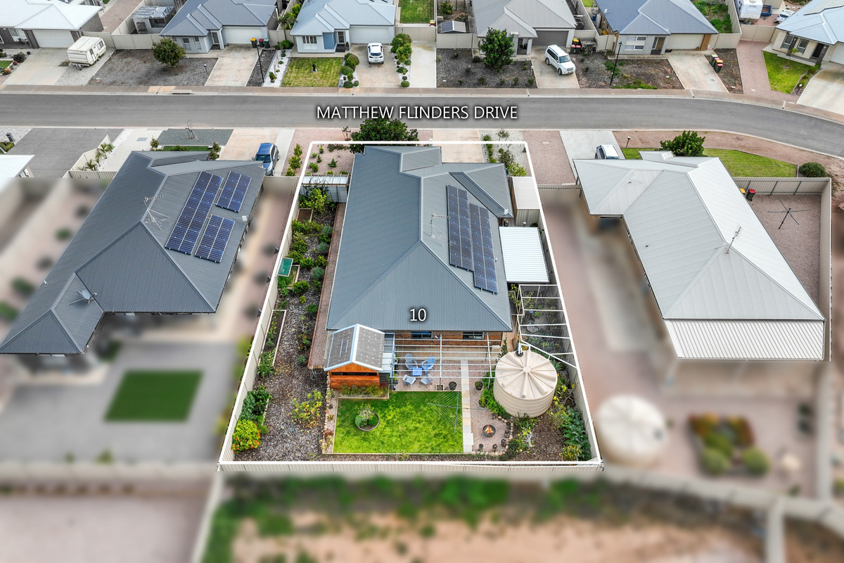 Modern four-bedroom home with solar, battery, alfresco & bali hut