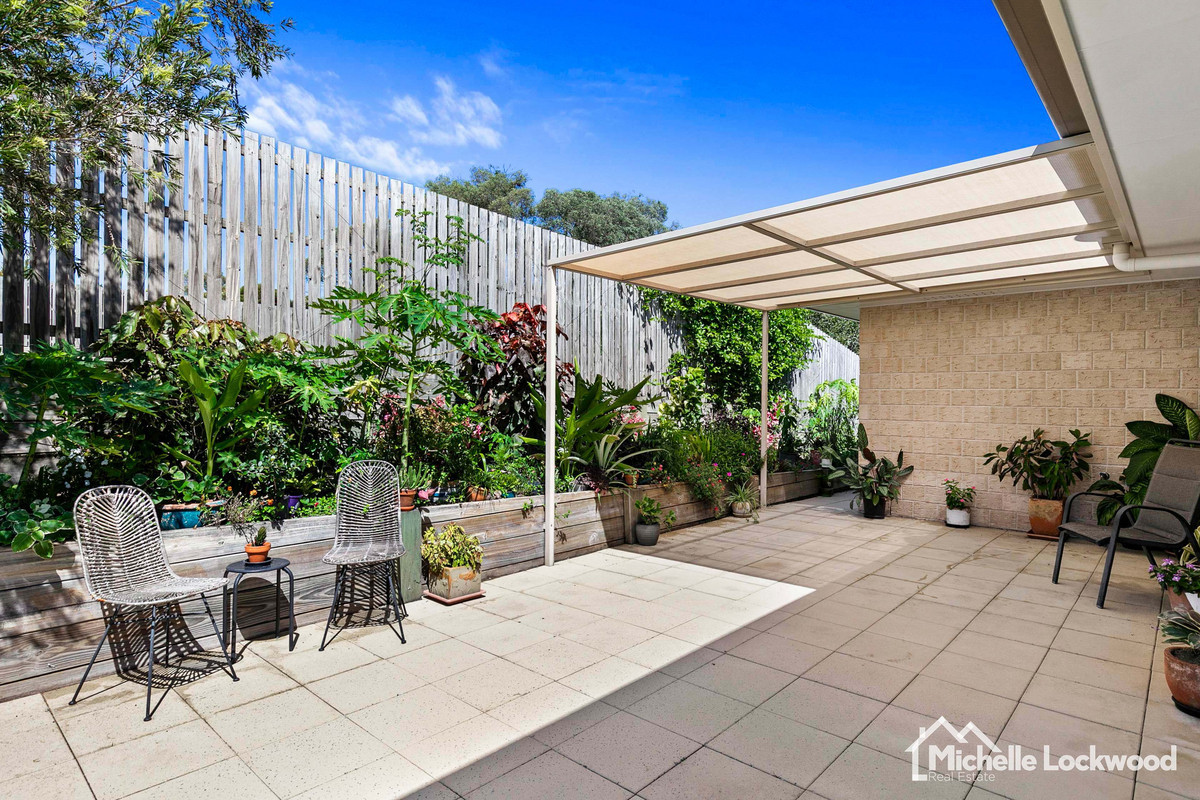 Modern Comfort, Space & Privacy in a Quiet End-of-Street Setting