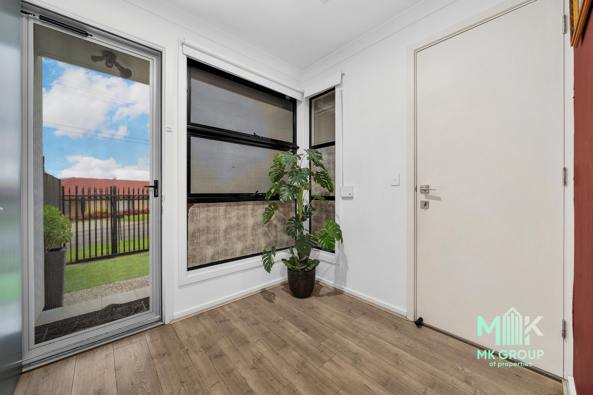 STYLISH, LOW-MAINTENANCE LIVING IN THE HEART OF HOLDEN HILL.