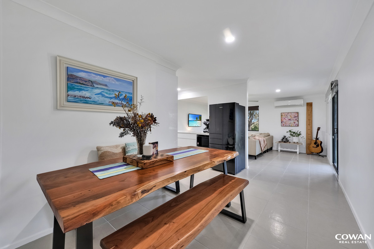 Freshly Updated Family Living in a Prime Ashtonfield Location