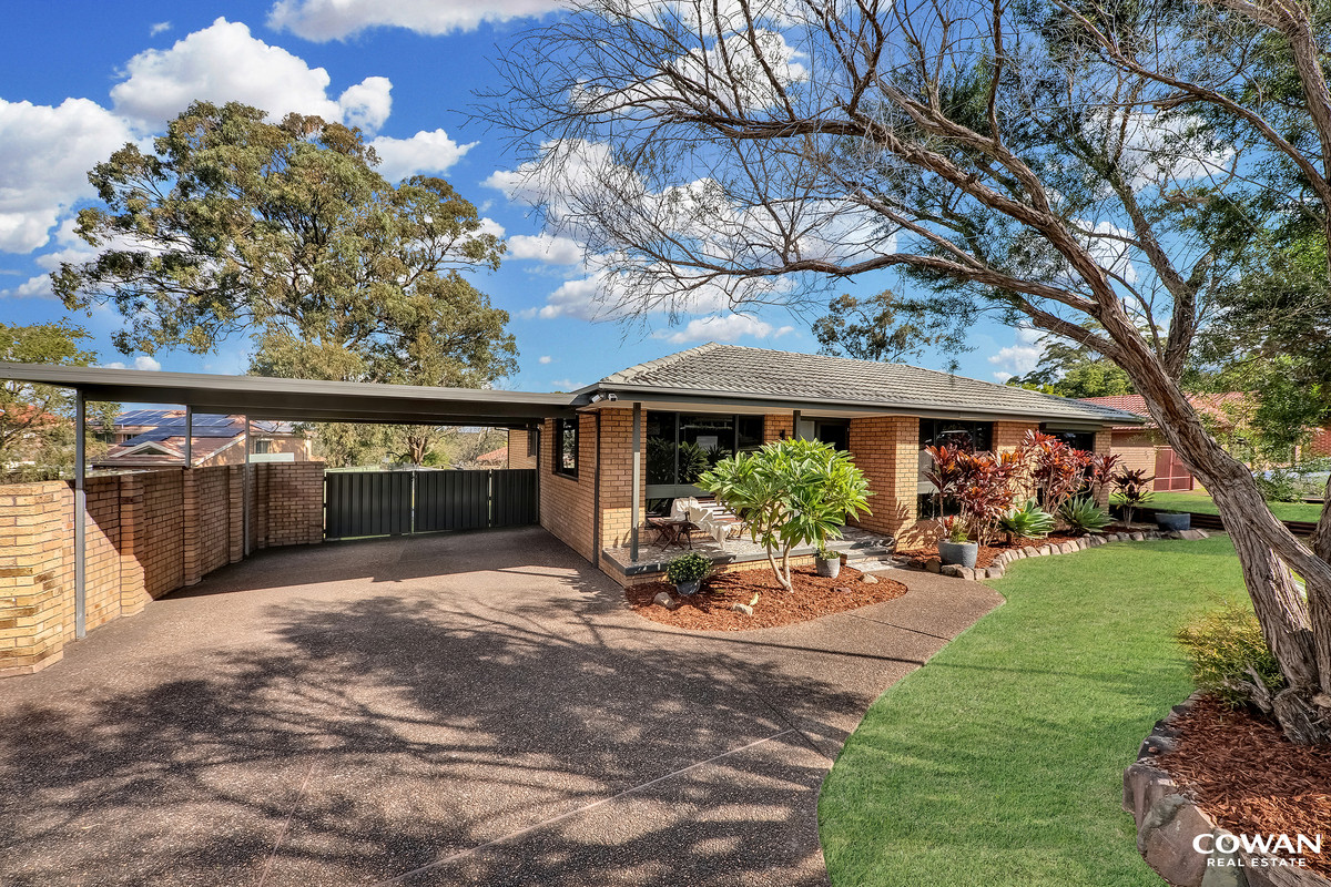 Freshly Updated Family Living in a Prime Ashtonfield Location