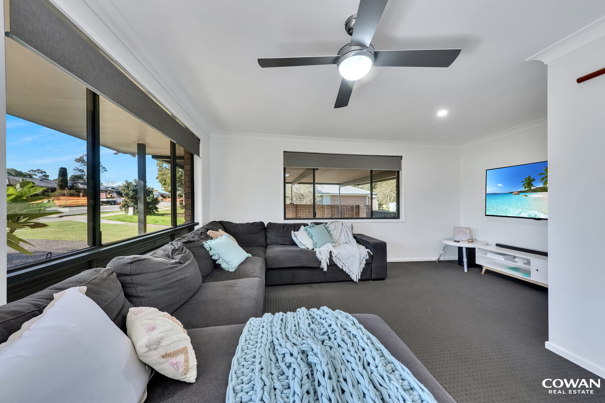 Freshly Updated Family Living in a Prime Ashtonfield Location