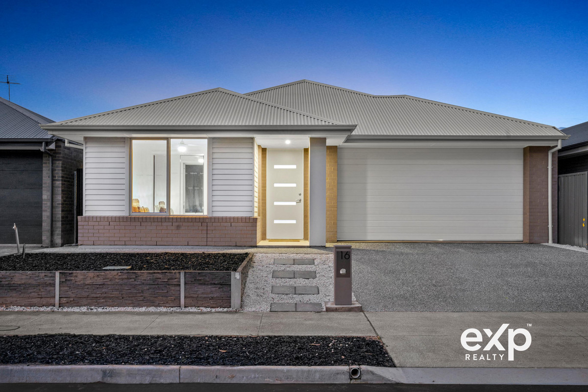 Brand-New Weeks Homes Luxury – Elite Family Living in Brookmont Estate