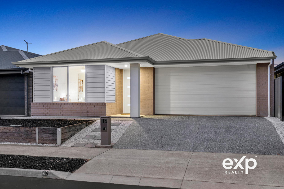 Brand-New Weeks Homes Luxury – Elite Family Living in Brookmont Estate