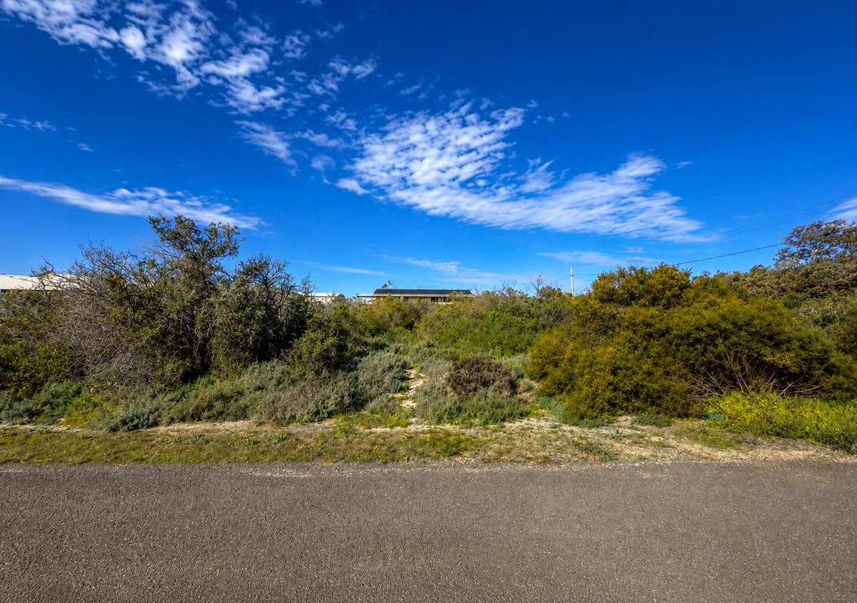 A Coastal Escape with Space, Serenity and Convenience