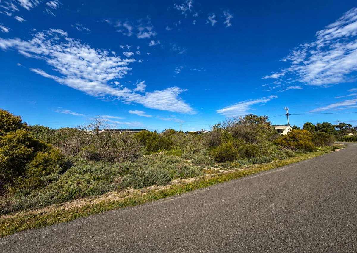 A Coastal Escape with Space, Serenity and Convenience