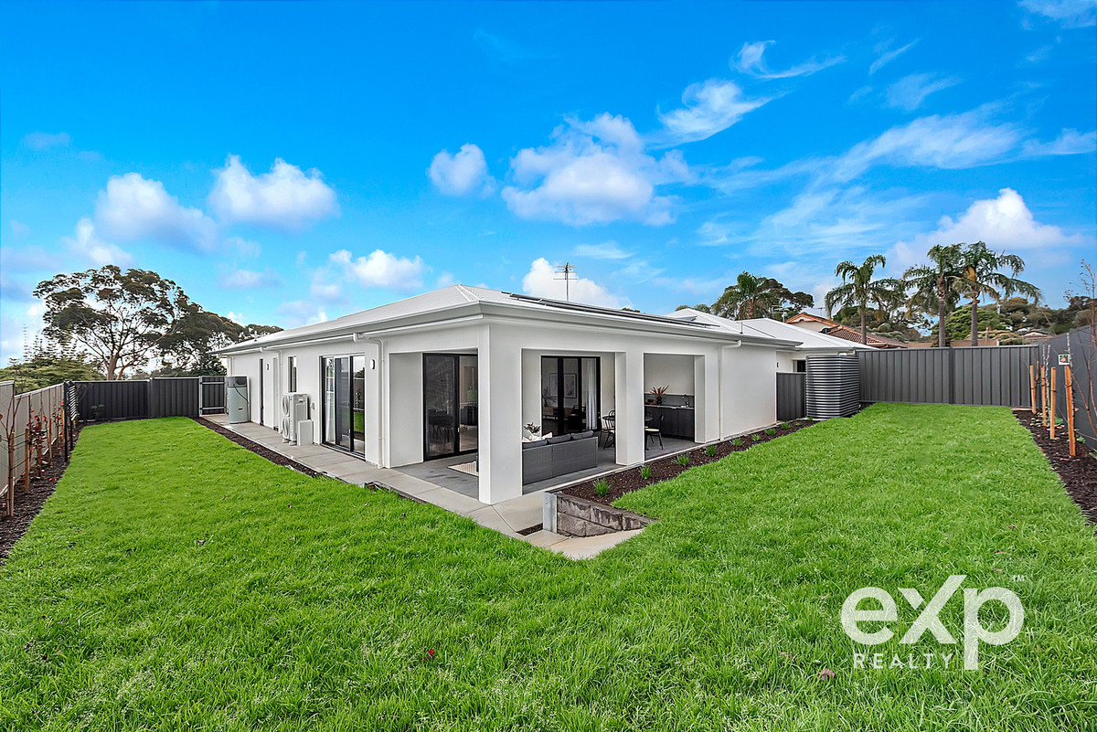 2 X BRAND NEW LUXURY HOMES with DOUBLE GARAGE on 579m2 and 558m2 (appx) Land. 5