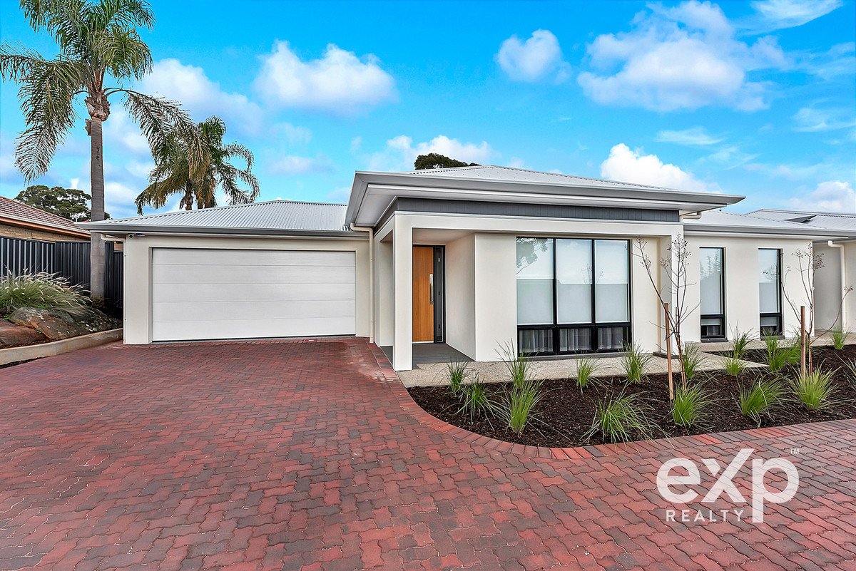 2 X BRAND NEW LUXURY HOMES with DOUBLE GARAGE on 579m2 and 558m2 (appx) Land.