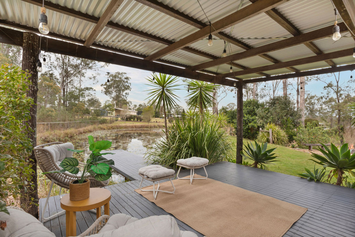 Bush Retreat with Big City Convenience.
