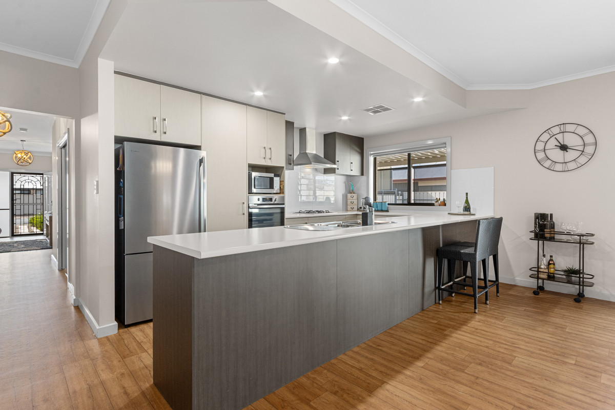 Residential for sale in North Moonta, 7 Maria Court, North Moonta SA 5558, 902 m²
