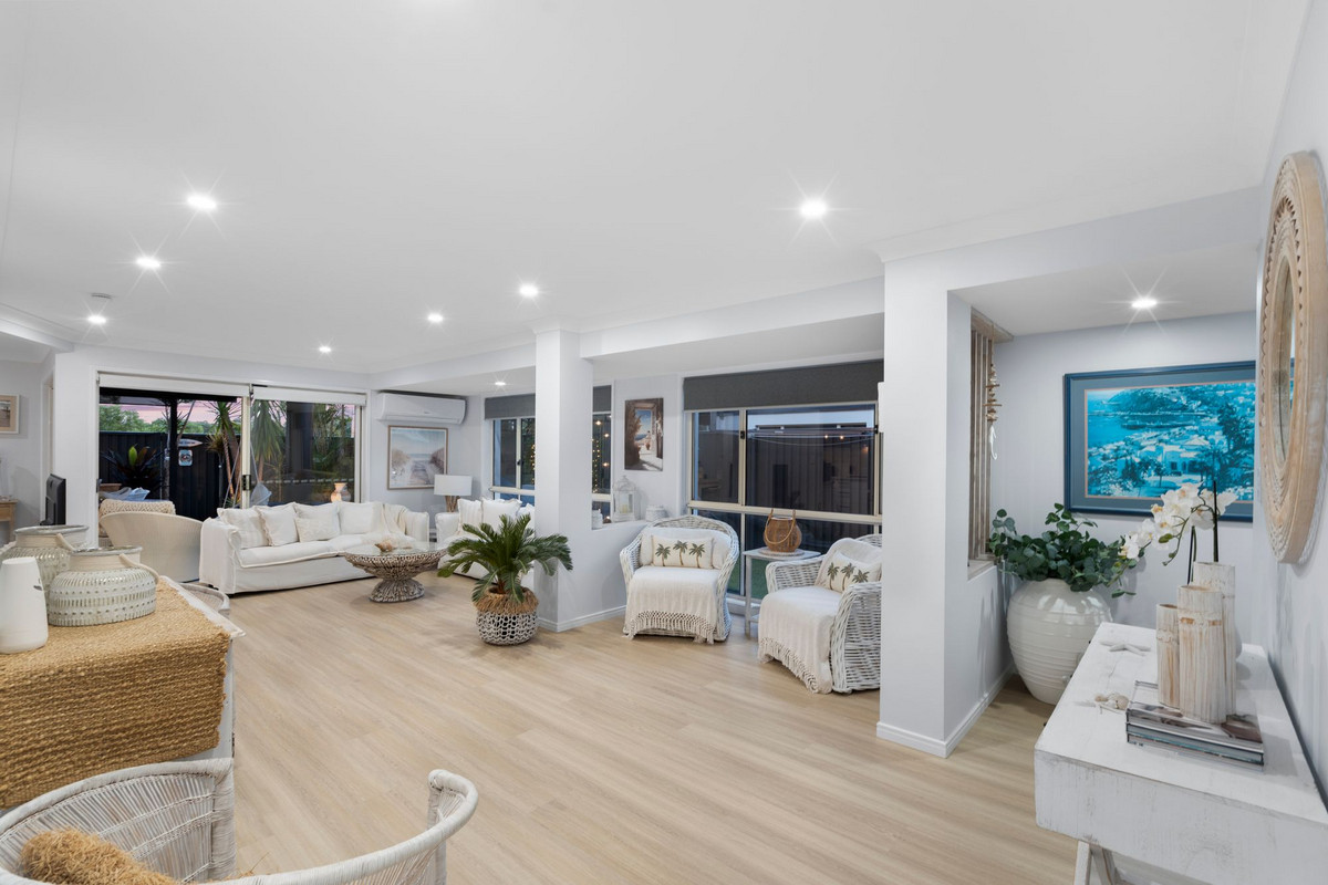 RENOVATED TO PERFECTION | ENORMOUS OUTDOOR OASIS | ABSOLUTE MUST INSPECT!