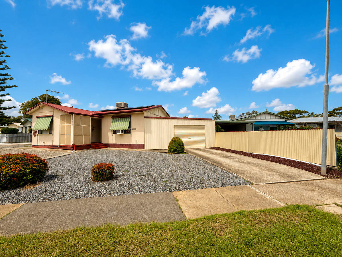 Residential for sale in Elizabeth Downs, 12 Barton Road, Elizabeth Downs SA 5113, 654 m²