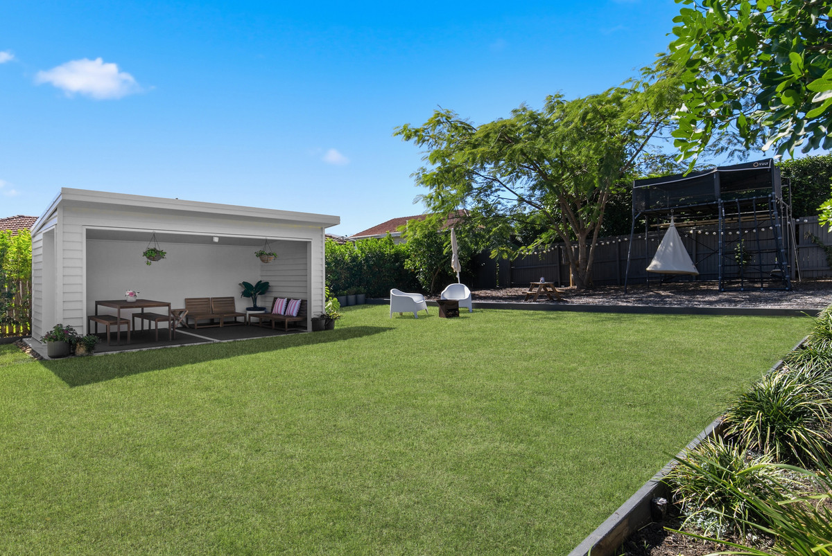 Residential for sale in Fairfield, 34 Newcastle Street, Fairfield QLD 4103, 604 m²