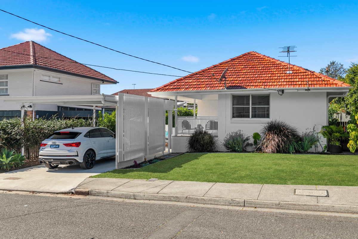 Residential for sale in Fairfield, 34 Newcastle Street, Fairfield QLD 4103, 604 m²