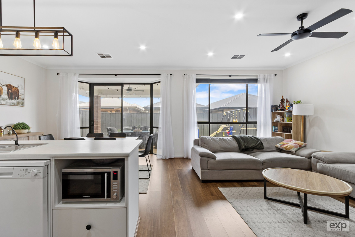 Residential for sale in Evanston Gardens, 17 Lynch Street, Evanston Gardens SA 5116, 300 m²