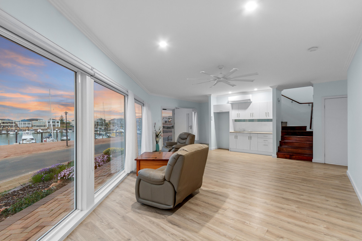 Residential for sale in Wallaroo, 2 Inverness Way, Wallaroo SA 5556, 422 m²