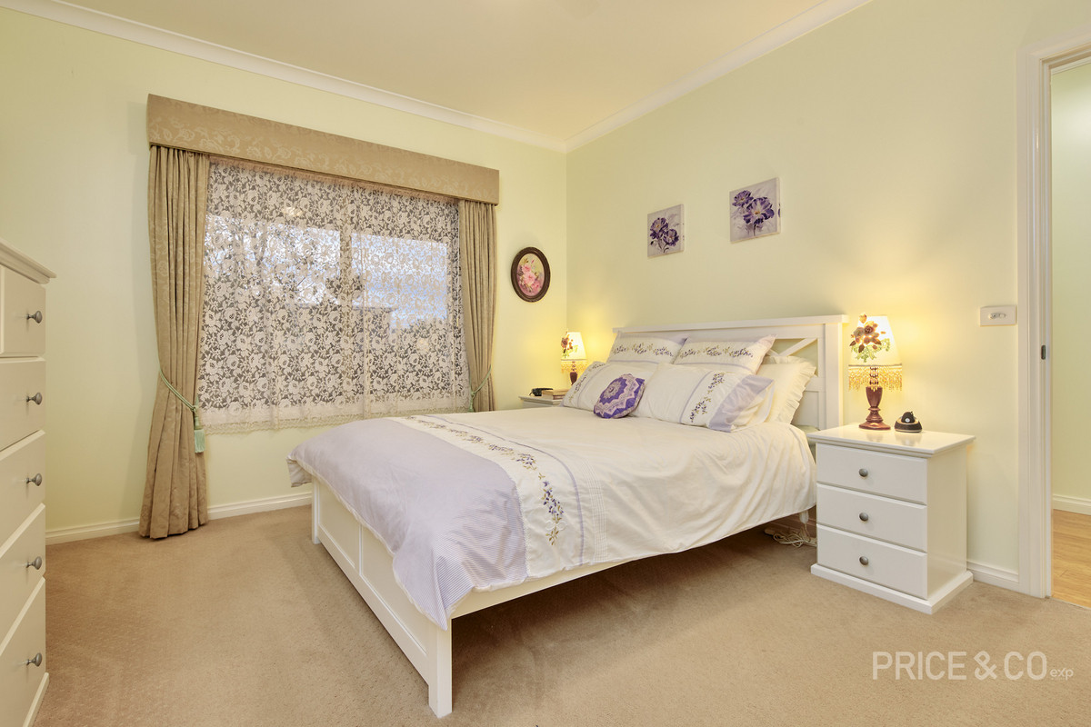 Residential for sale in Drouin, 25 Todman Street, Drouin VIC 3818, 680 m²