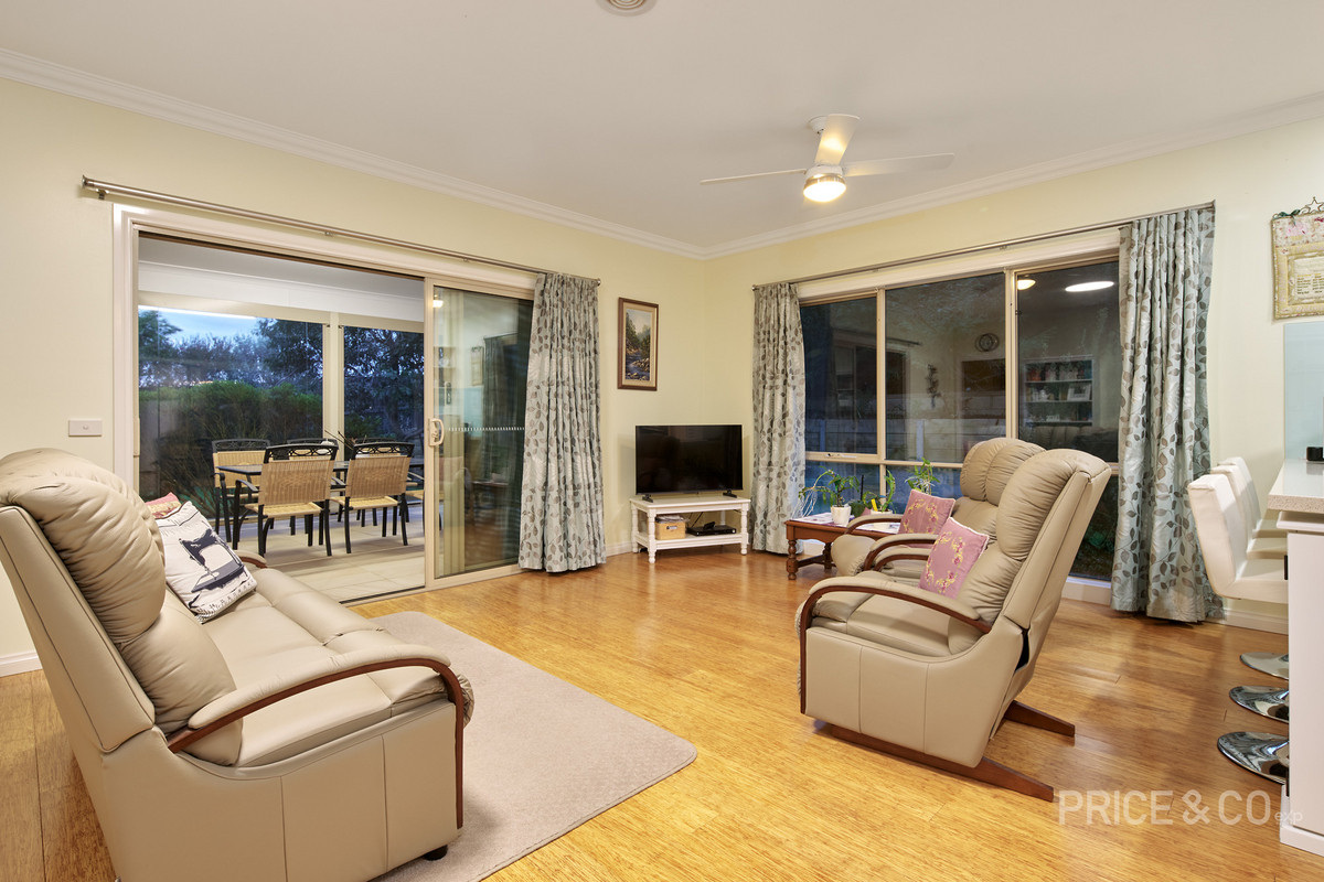 Residential for sale in Drouin, 25 Todman Street, Drouin VIC 3818, 680 m²