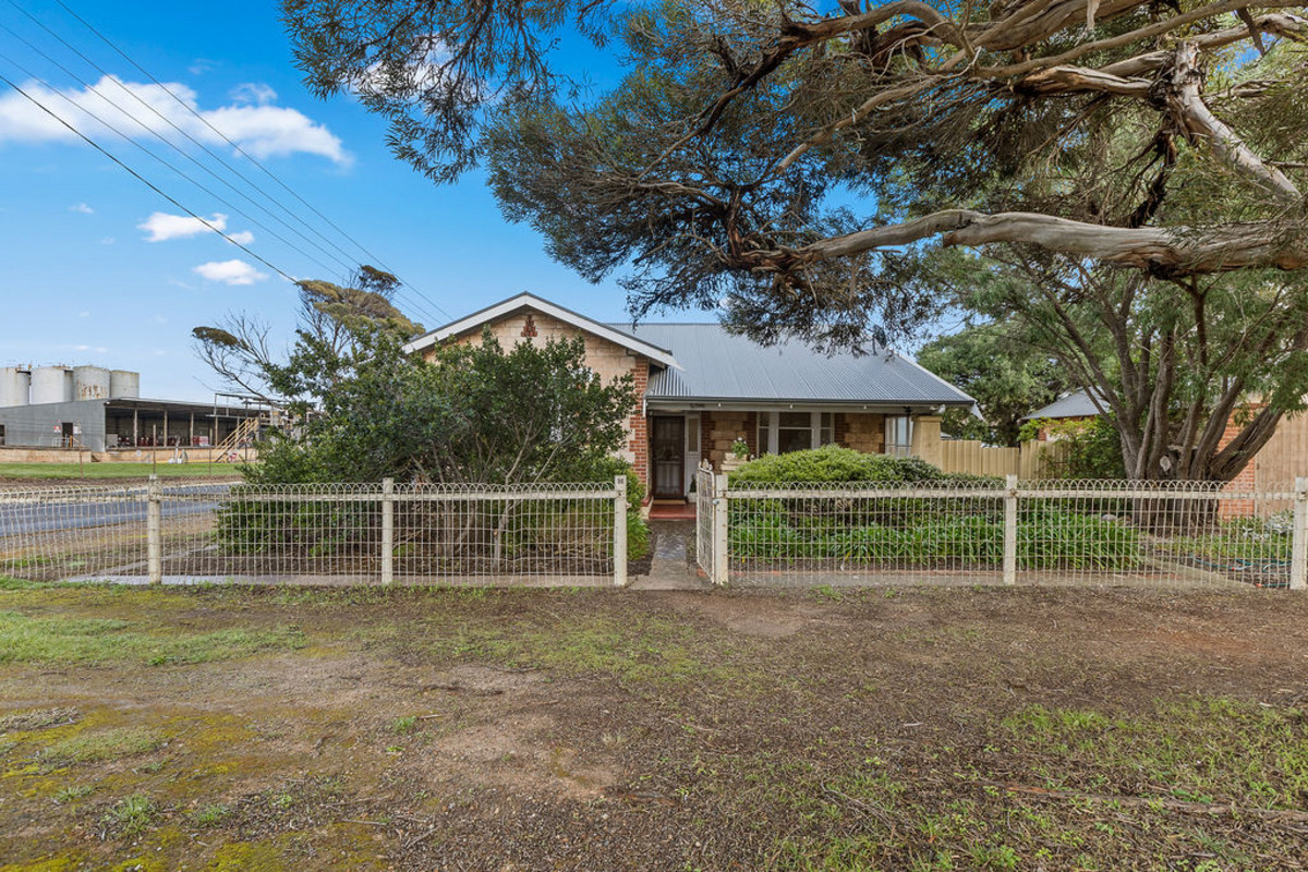 Residential for sale in Port Lincoln, 16 Stevenson Street, Port Lincoln SA 5606, 975 m²