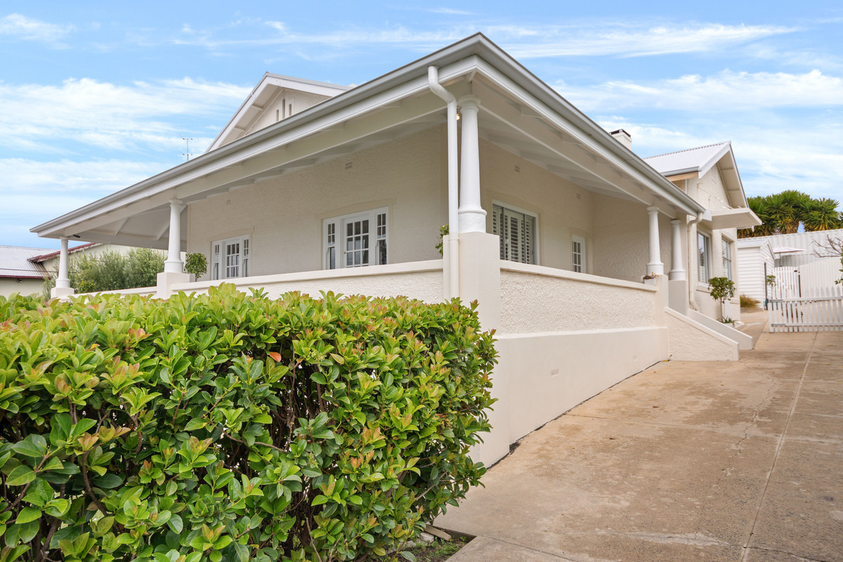 Character, Versatility & Views – With a Luxury Detached Studio