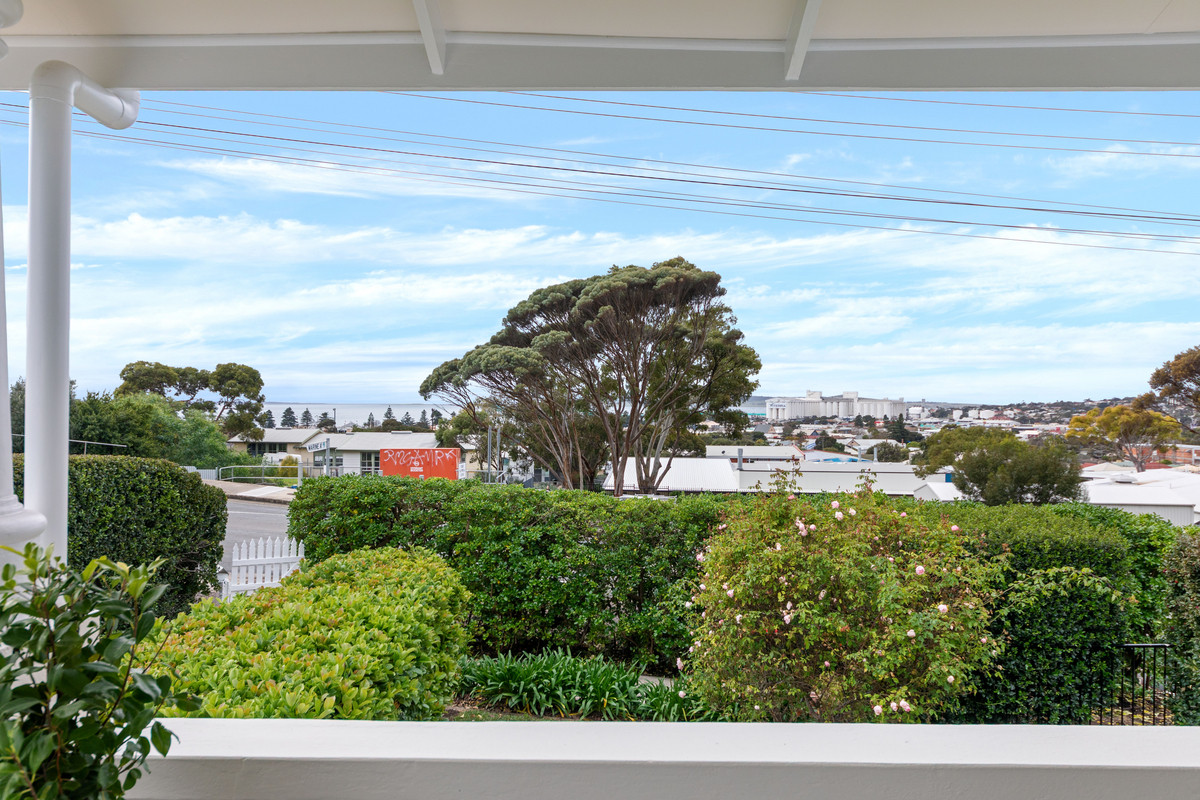 Character, Versatility & Views – With a Luxury Detached Studio