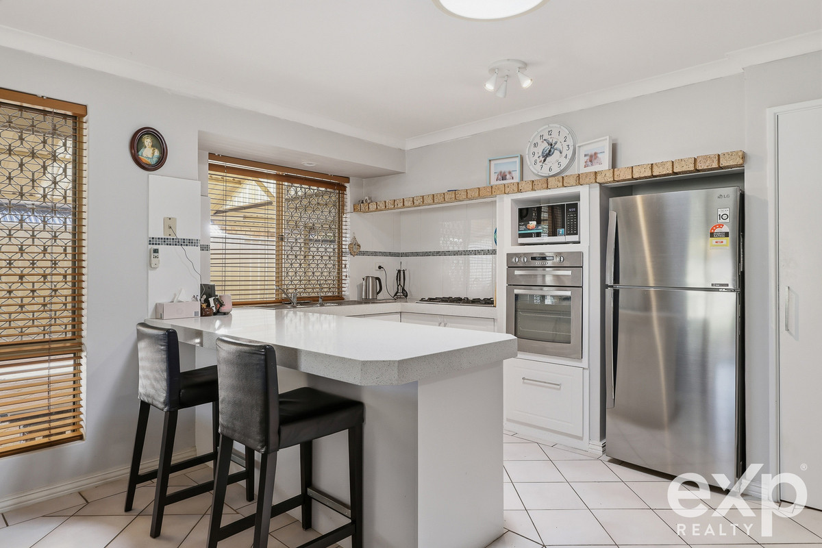 Residential for sale in Cooloongup, 25 Nabberu Loop, Cooloongup WA 6168, 602 m²