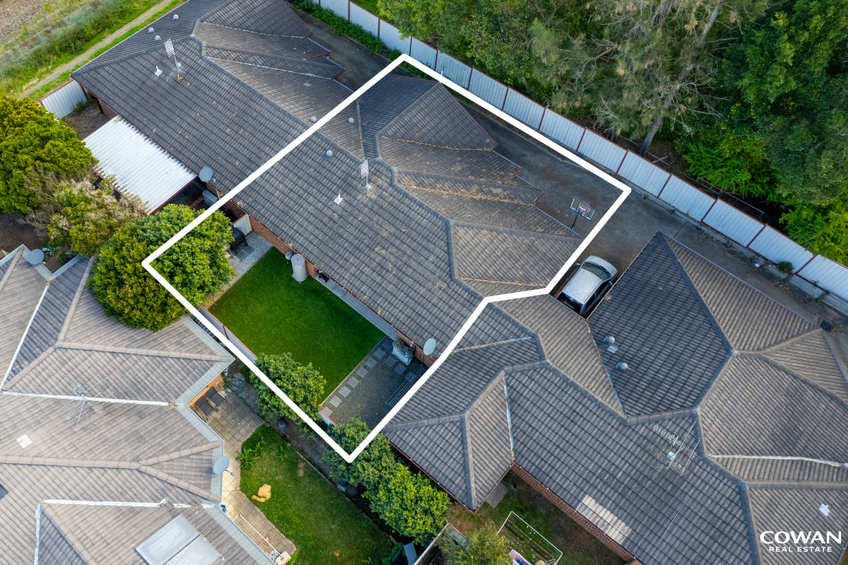 Easy-Care Living in a Standout East Maitland Location 2