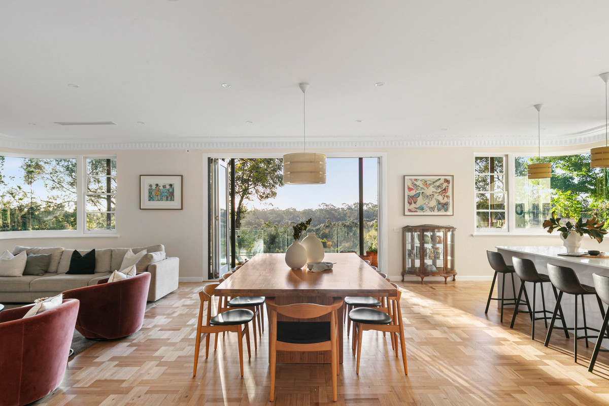 Residential for sale in Ivanhoe, 12 Rockbeare Grove, Ivanhoe VIC 3079, 2340 m²