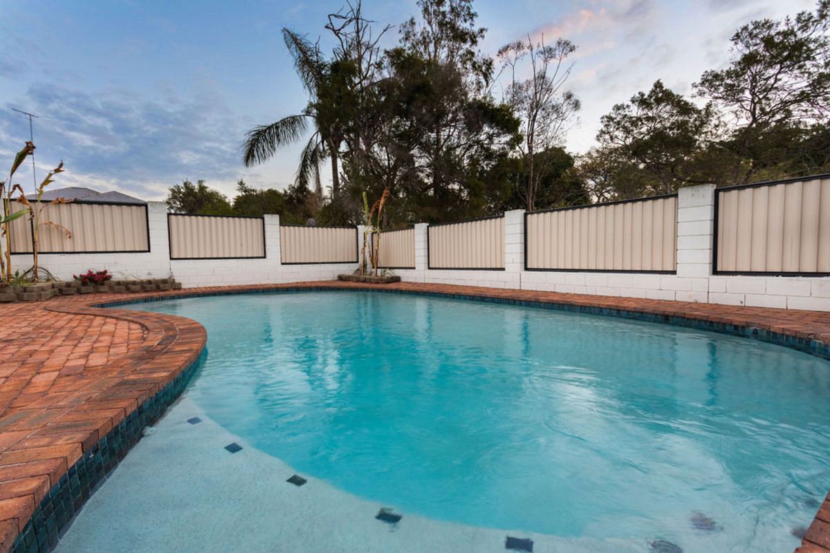Residential for sale in Sadliers Crossing, 20 Ferrett Street, Sadliers Crossing QLD 4305, 847 m²