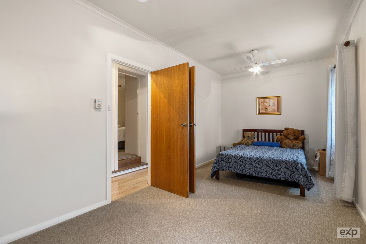 Residential for sale in Munno Para, 11 Illalong Crescent, Munno Para SA 5115