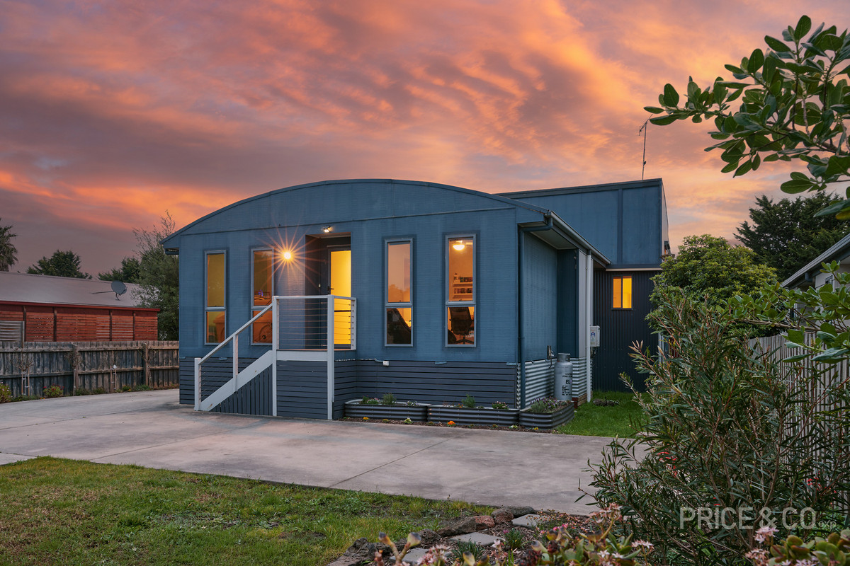 Residential for sale in Dalyston, 64 Tulloch Street, Dalyston VIC 3992, 728 m²