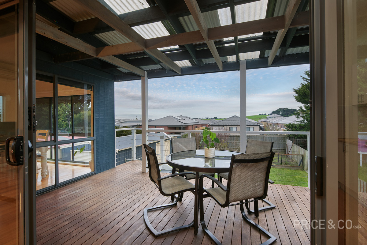 Residential for sale in Dalyston, 64 Tulloch Street, Dalyston VIC 3992, 728 m²