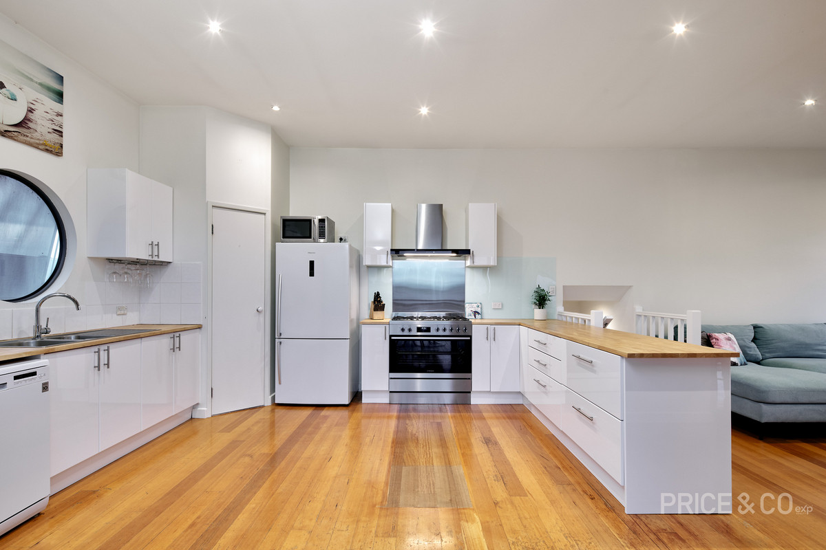 Residential for sale in Dalyston, 64 Tulloch Street, Dalyston VIC 3992, 728 m²
